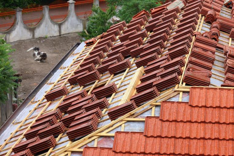 Quand envisager une rénovation de toiture à Vesoul ?